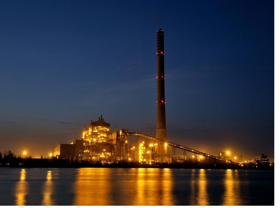Cooling towers and boiler house of a coal-fired thermal power station